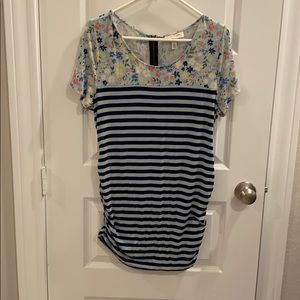 Jessica Simpson Maternity top